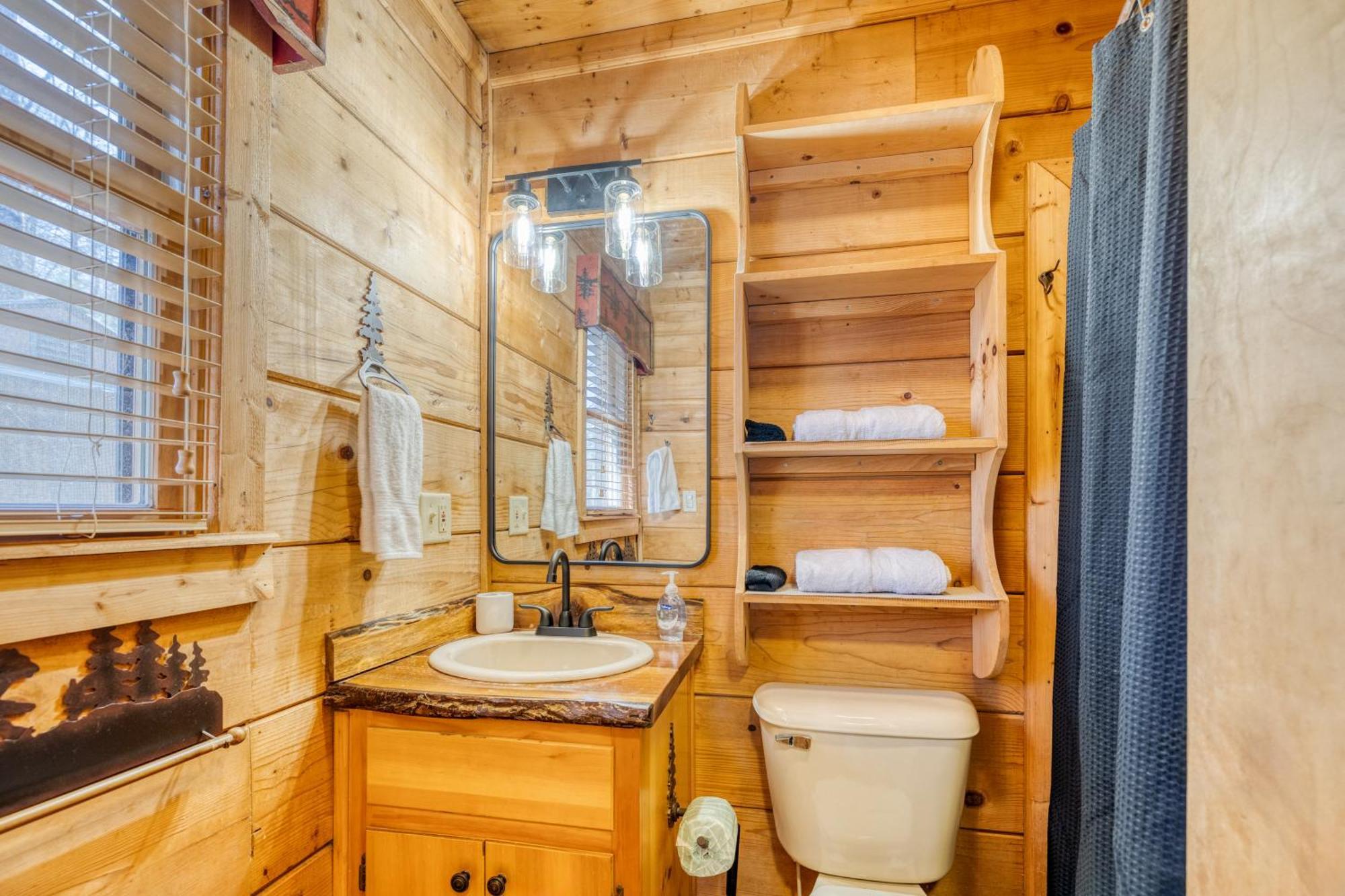 Secluded Sunrise Ridge-10 Min From Blue Ridge, King Beds, Hot Tub, 2 Porches, Fireplace Wood Burning, Mountain View, Cozy Exterior foto